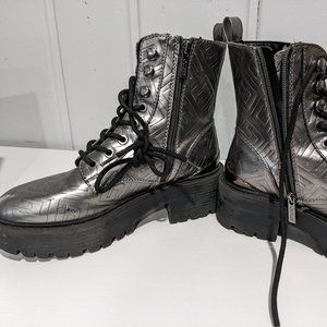 Guess Fearne Combat Boots Size 5, Pewter